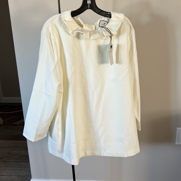 White Faye Blouse
TUCKERNUCK - Picture 7 of 11